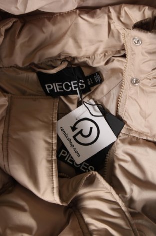 Γυναικείο μπουφάν Pieces, Μέγεθος S, Χρώμα  Μπέζ, Τιμή 11,41 €
