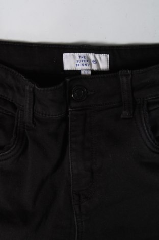 Detské džínsy  C&A, Veľkosť 15-18y/ 170-176 cm, Farba Čierna, Cena  4,68 €
