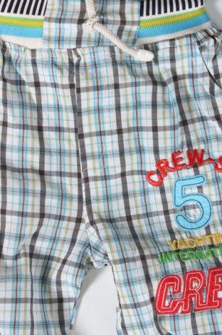 Παιδικό κοντό παντελόνι, Μέγεθος 3-4y/ 104-110 εκ., Χρώμα Πολύχρωμο, Τιμή 5,67 €