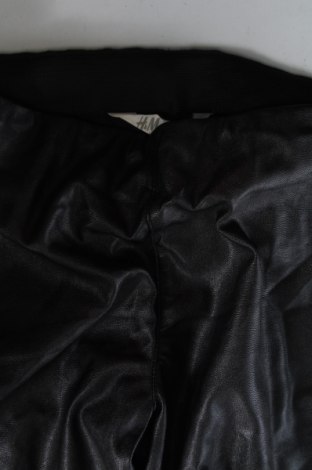 Pantaloni din piele, de copii H&M, Mărime 11-12y/ 152-158 cm, Culoare Negru, Preț 16,22 Lei