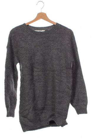 Детски пуловер H&M, Размер 7-8y/ 128-134 см, Цвят Сив, Цена 5,13 лв.