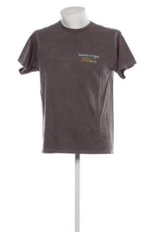 Мъжка тениска Urban Outfitters, Размер S, Цвят Кафяв, Цена 7,83 лв.