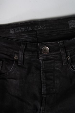 Мъжки дънки Garcia Jeans, Размер S, Цвят Черен, Цена 9,86 лв.