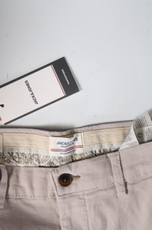 Pantaloni scurți de bărbați Jack & Jones, Mărime S, Culoare Bej, Preț 177,63 Lei