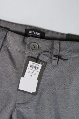 Мъжки къс панталон Only & Sons, Размер XS, Цвят Сив, Цена 13,20 лв.
