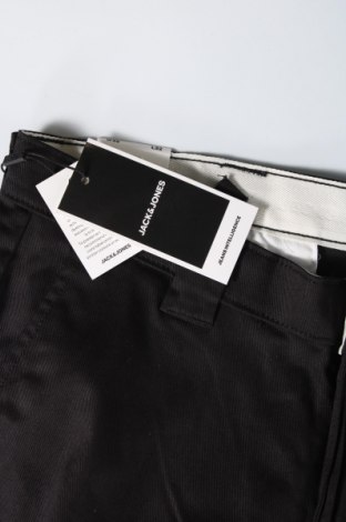 Pantaloni de bărbați Jack & Jones, Mărime L, Culoare Negru, Preț 35,07 Lei