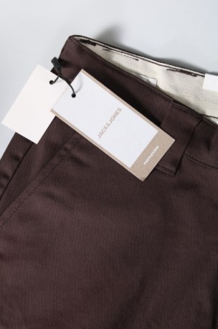 Ανδρικό παντελόνι Jack & Jones, Μέγεθος M, Χρώμα Καφέ, Τιμή 6,76 €