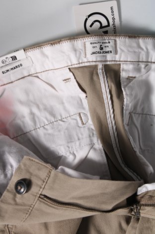 Мъжки панталон Jack & Jones, Размер M, Цвят Бежов, Цена 23,78 лв.