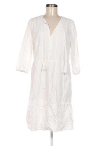 Φόρεμα Christian Berg, Μέγεθος M, Χρώμα Λευκό, Τιμή 42,27 €