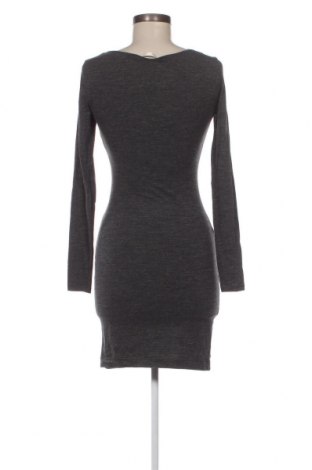 Šaty  H&M, Veľkosť XS, Farba Sivá, Cena  1,93 €