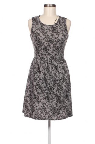 Kleid Kiah, Größe M, Farbe Mehrfarbig, Preis 7,81 €