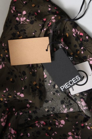 Šaty  Pieces, Velikost S, Barva Vícebarevné, Cena  783,00 Kč