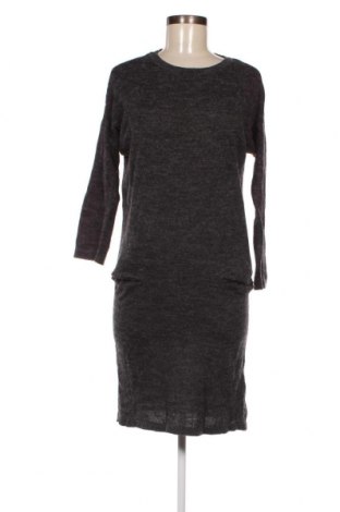 Šaty  Vero Moda, Veľkosť M, Farba Sivá, Cena  3,63 €