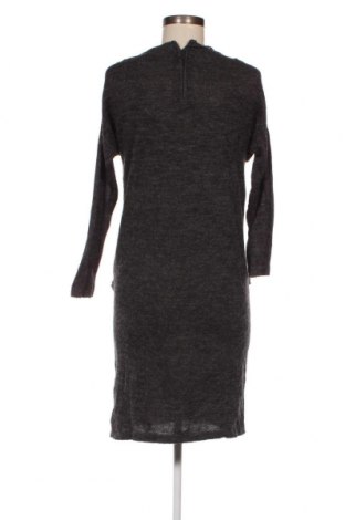 Šaty  Vero Moda, Veľkosť M, Farba Sivá, Cena  2,61 €