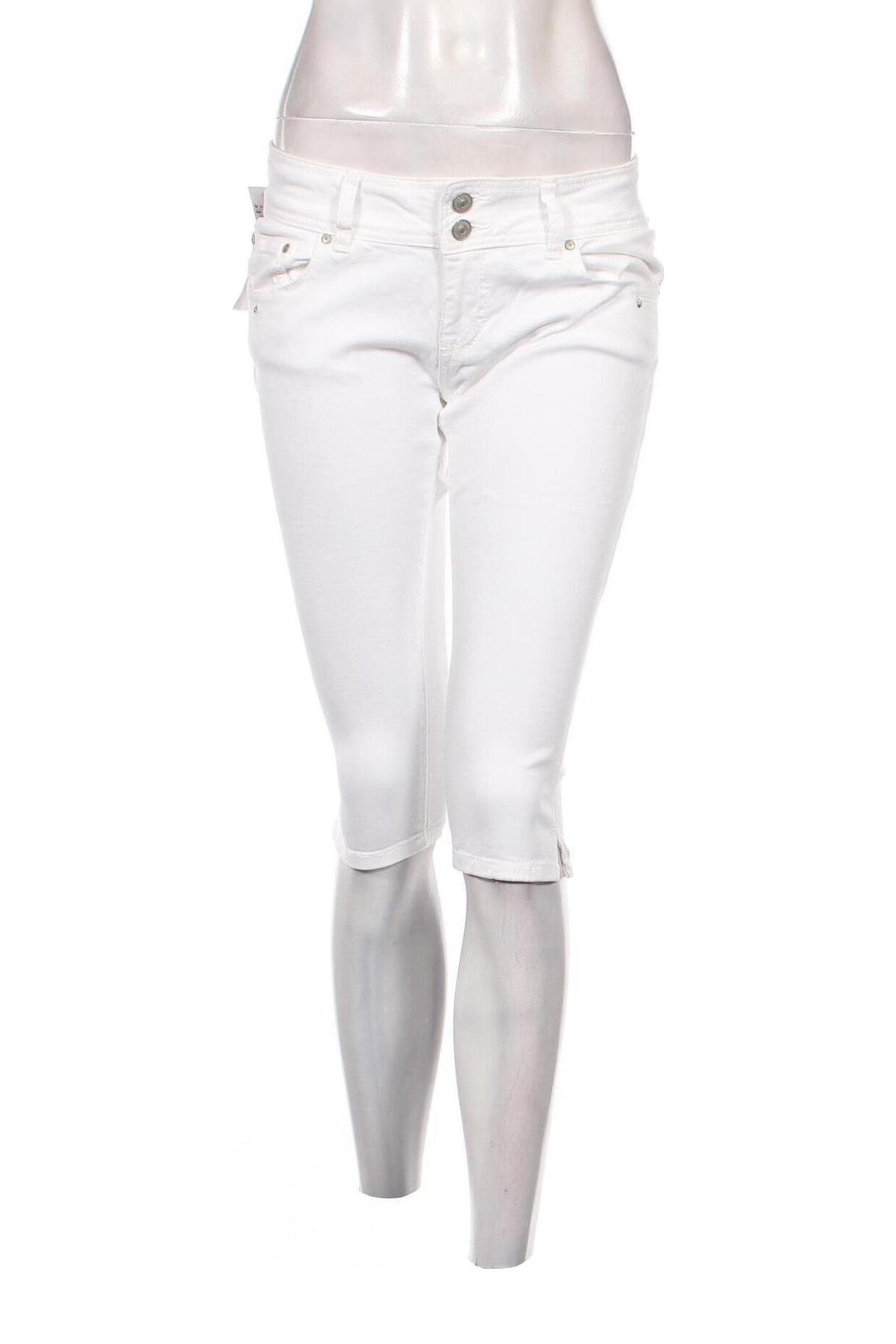 Дамски къс панталон Ltb, Размер M, Цвят Бял, Цена 18,72 лв.