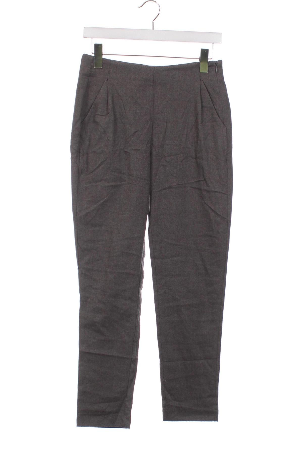 Дамски панталон Mohito, Размер XS, Цвят Сив, Цена 5,22 лв.
