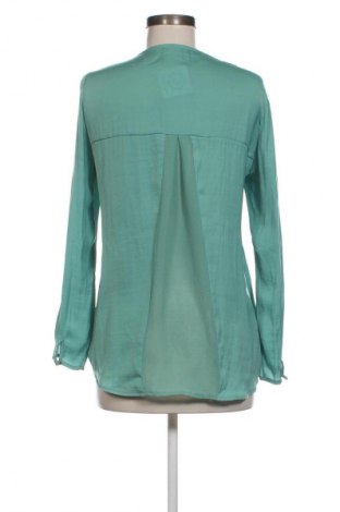 Damen Shirt Bershka, Größe M, Farbe Grün, Preis 2,99 €