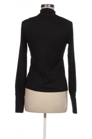 Damen Shirt Stradivarius, Größe S, Farbe Schwarz, Preis 6,99 €