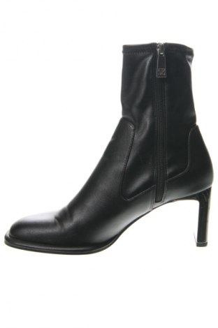 Botine de damă Zara, Mărime 39, Culoare Negru, Preț 105,00 Lei