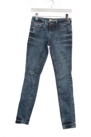 Damskie jeansy Bershka, Rozmiar XS, Kolor Niebieski, Cena 14,99 zł