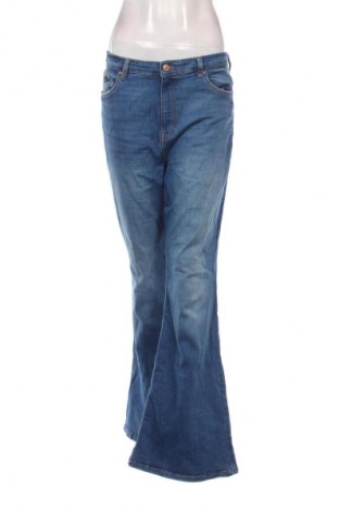 Damen Jeans Bershka, Größe M, Farbe Blau, Preis € 15,00