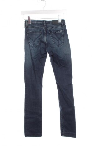 Дамски дънки Calvin Klein Jeans, Размер XXS, Цвят Син, Цена 156,95 лв.