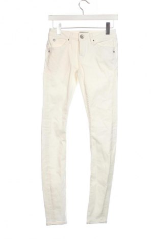 Damskie jeansy Garcia Jeans, Rozmiar S, Kolor Biały, Cena 33,99 zł