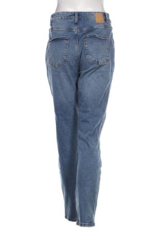 Damskie jeansy Pieces, Rozmiar M, Kolor Niebieski, Cena 49,99 zł