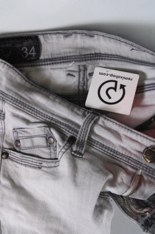 Damskie jeansy Stradivarius, Rozmiar M, Kolor Szary, Cena 67,00 zł