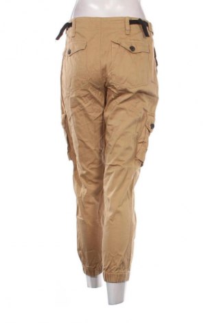 Damenhose Bershka, Größe M, Farbe Beige, Preis 20,49 €