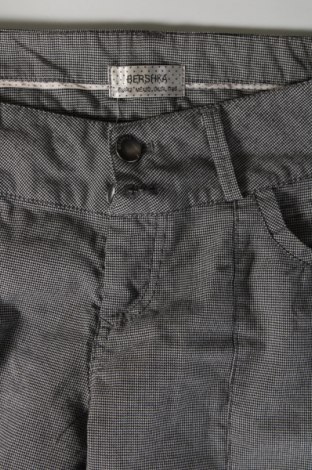 Pantaloni de femei Bershka, Mărime XL, Culoare Gri, Preț 74,81 Lei