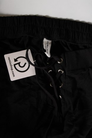 Damenhose Piazza Italia, Größe XL, Farbe Schwarz, Preis 10,49 €