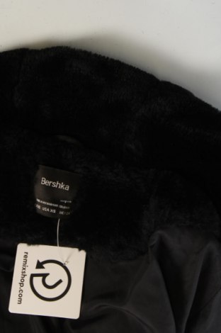 Dámská bunda  Bershka, Velikost XS, Barva Černá, Cena  734,00 Kč