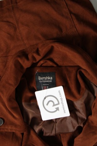 Γυναικείο μπουφάν Bershka, Μέγεθος M, Χρώμα Καφέ, Τιμή 29,99 €