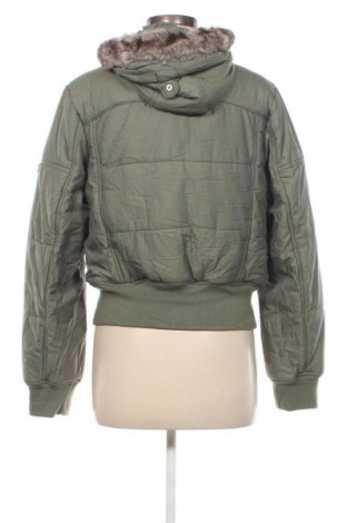 Damenjacke Champion, Größe M, Farbe Grün, Preis 38,99 €