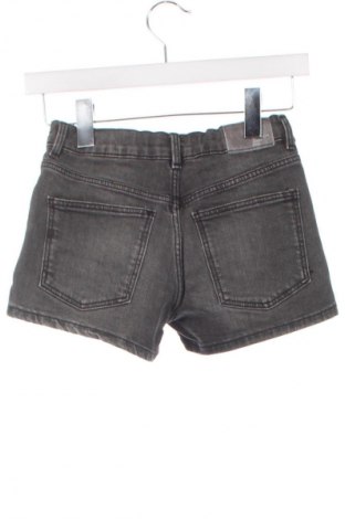 Kinder Shorts Zara, Größe 8-9y/ 134-140 cm, Farbe Grau, Preis 6,14 €