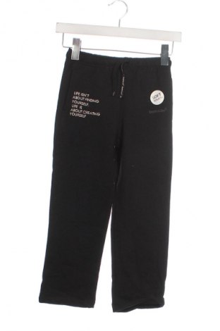 Pantaloni de trening, pentru copii Bekkin, Mărime 5-6y/ 116-122 cm, Culoare Negru, Preț 117,35 Lei