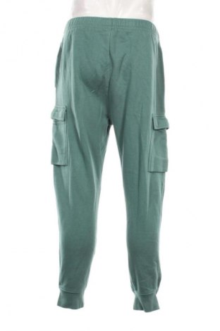 Pantaloni trening de bărbați Nike, Mărime M, Culoare Verde, Preț 157,99 Lei