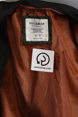 Ανδρικό μπουφάν Pull&Bear, Μέγεθος M, Χρώμα Πράσινο, Τιμή 16,99 €