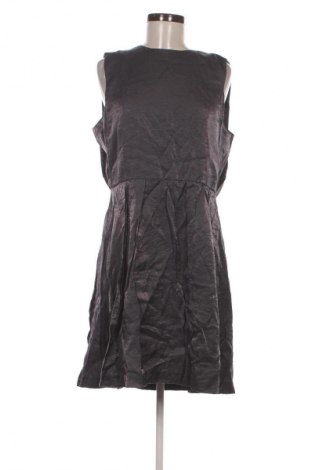 Kleid, Größe XL, Farbe Grau, Preis 7,99 €