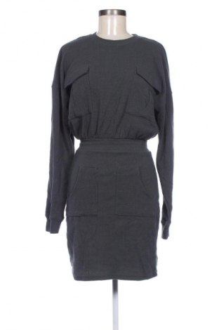 Kleid Missguided, Größe M, Farbe Grau, Preis € 20,49