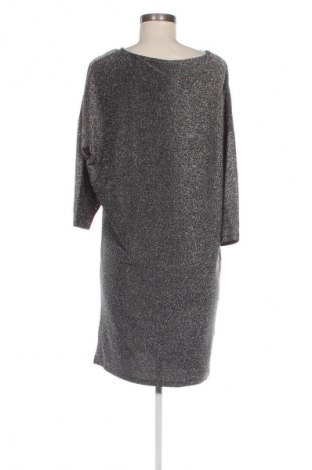 Kleid Saint Tropez, Größe M, Farbe Silber, Preis 15,99 €