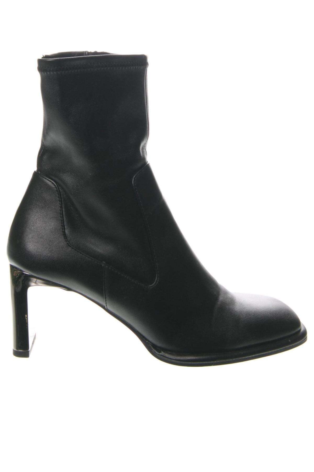 Botine de damă Zara, Mărime 39, Culoare Negru, Preț 105,00 Lei