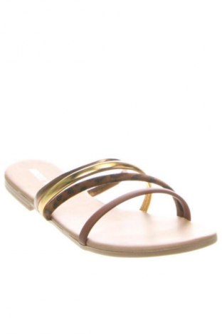 Чехли About You, Размер 40, Цвят Многоцветен, Цена 51,99 лв.