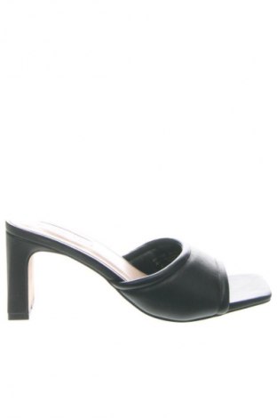 Pantofle Primark, Velikost 38, Barva Černá, Cena  646,00 Kč