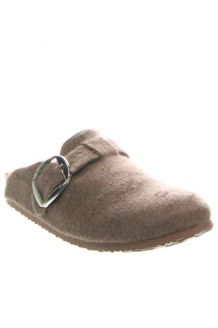 Чехли Steve Madden, Размер 39, Цвят Кафяв, Цена 142,99 лв.