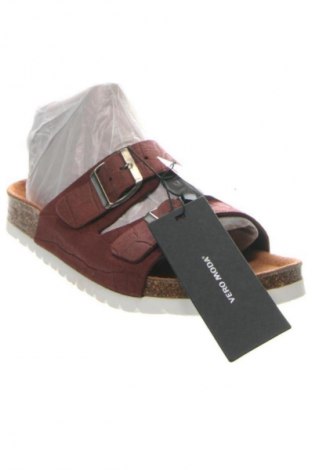 Чехли Vero Moda, Размер 41, Цвят Червен, Цена 62,99 лв.