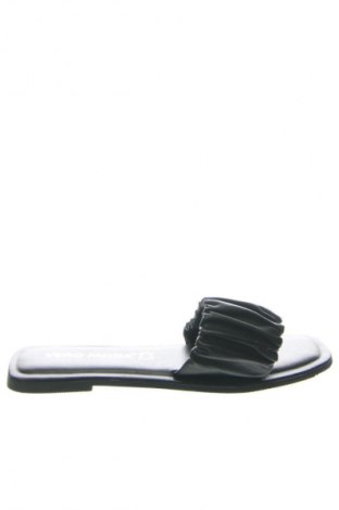 Чехли Vero Moda, Размер 36, Цвят Черен, Цена 62,99 лв.