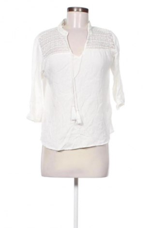 Dámská halenka B.Young, Velikost M, Barva Bílá, Cena  346,00 Kč