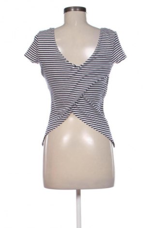 Γυναικεία μπλούζα Bershka, Μέγεθος M, Χρώμα Πολύχρωμο, Τιμή 9,72 €